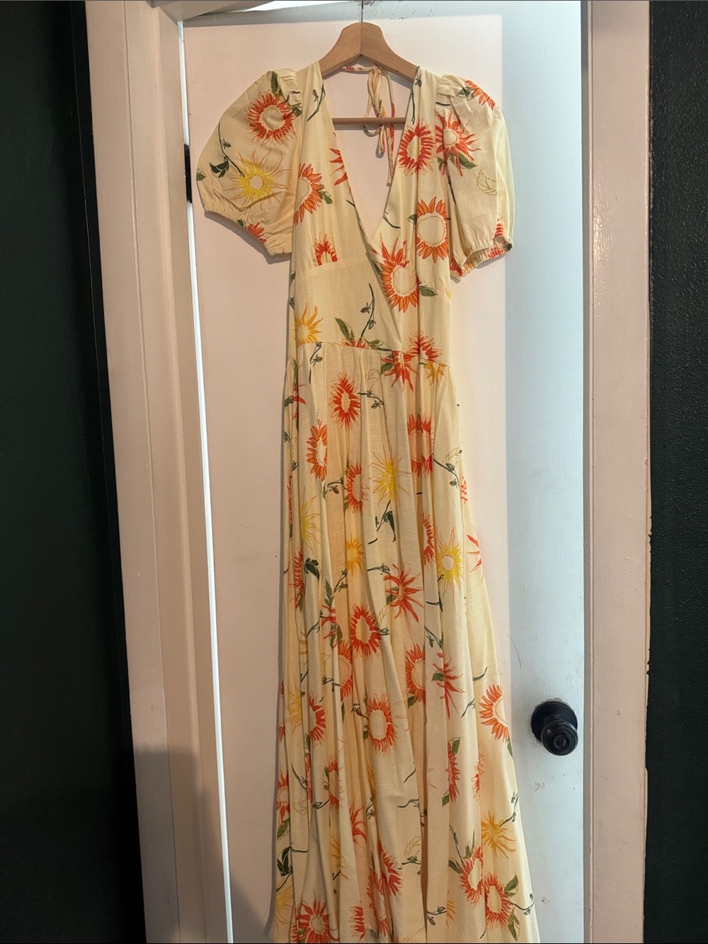 Cream Floral Maxi Dress with V-Neck and Puff Sleeves